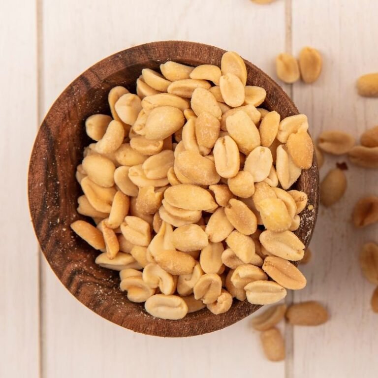 MANI-TOSTADO-SALADO-PARTIDO-A-LA-MITAD-SACO-X-25KG-BRASIL